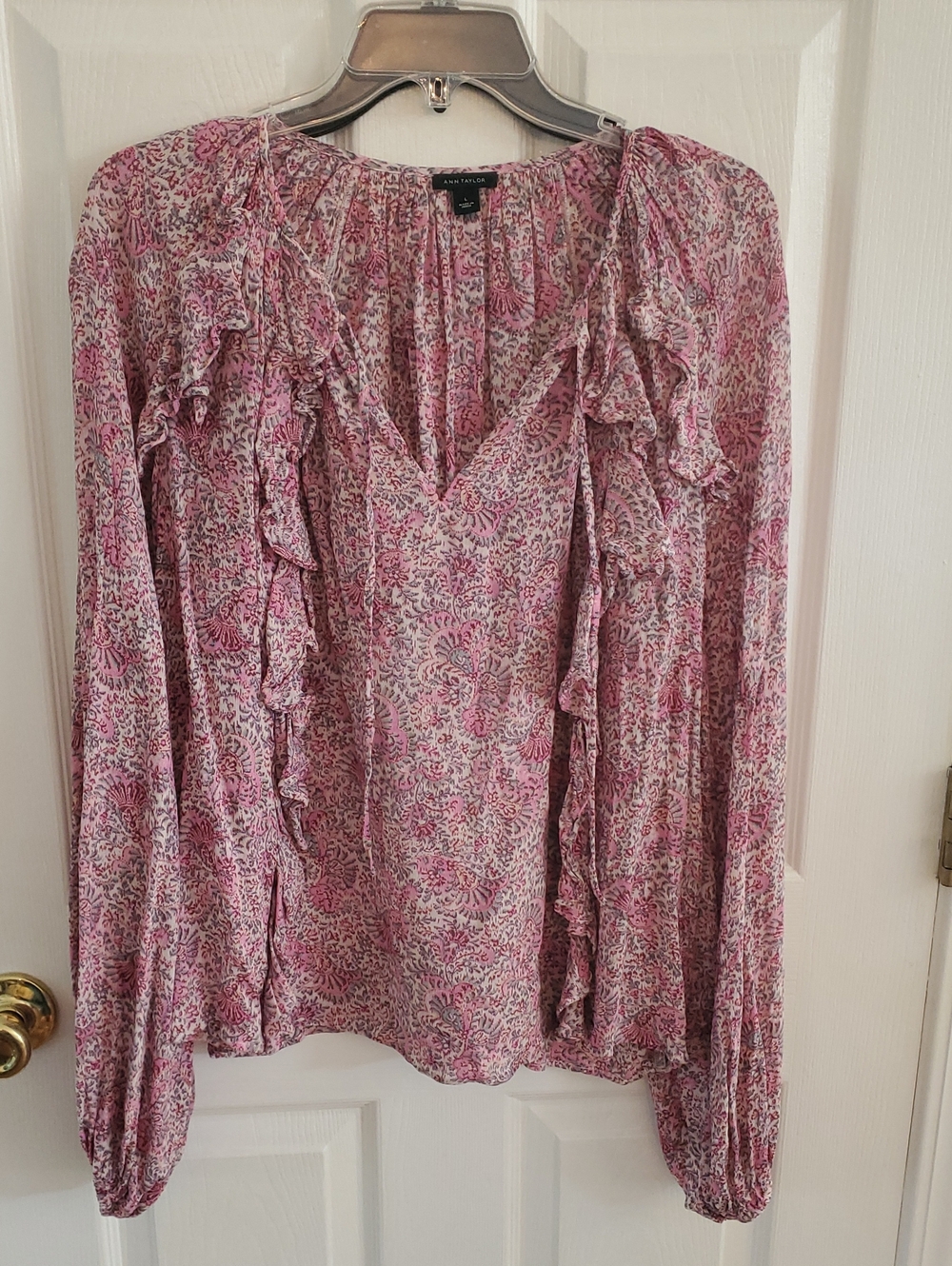 Ann Taylor Pink Floral Ruffle V-Neck Long-Sleeve Blouse
